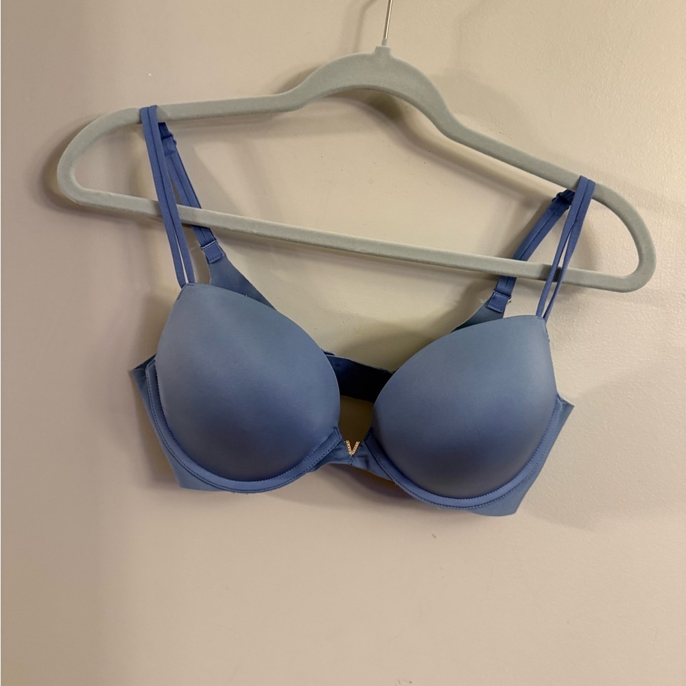 Victoria’s Secret Push Up Bra Blue 34D Underwire Adjustable Straps